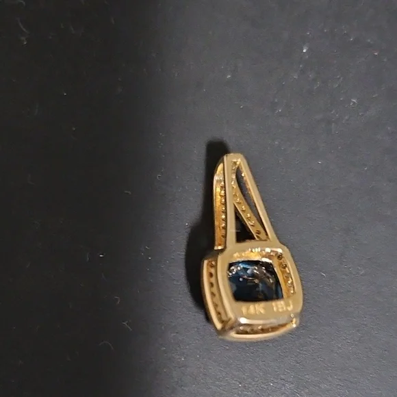 London Blue 14k Yellow Gold Pendant